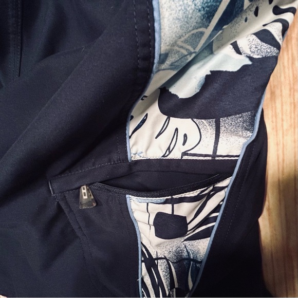 Nike Swim Trunks Board Shorts Mens Size Medium Navy with Floral panels tri color - Picture 7 of 12